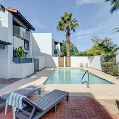 Old Town Scottsdale Condo-Walk to Dining, Pool